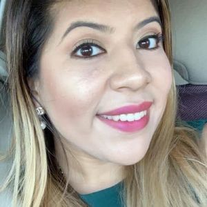 Meet your Posher, Mayra